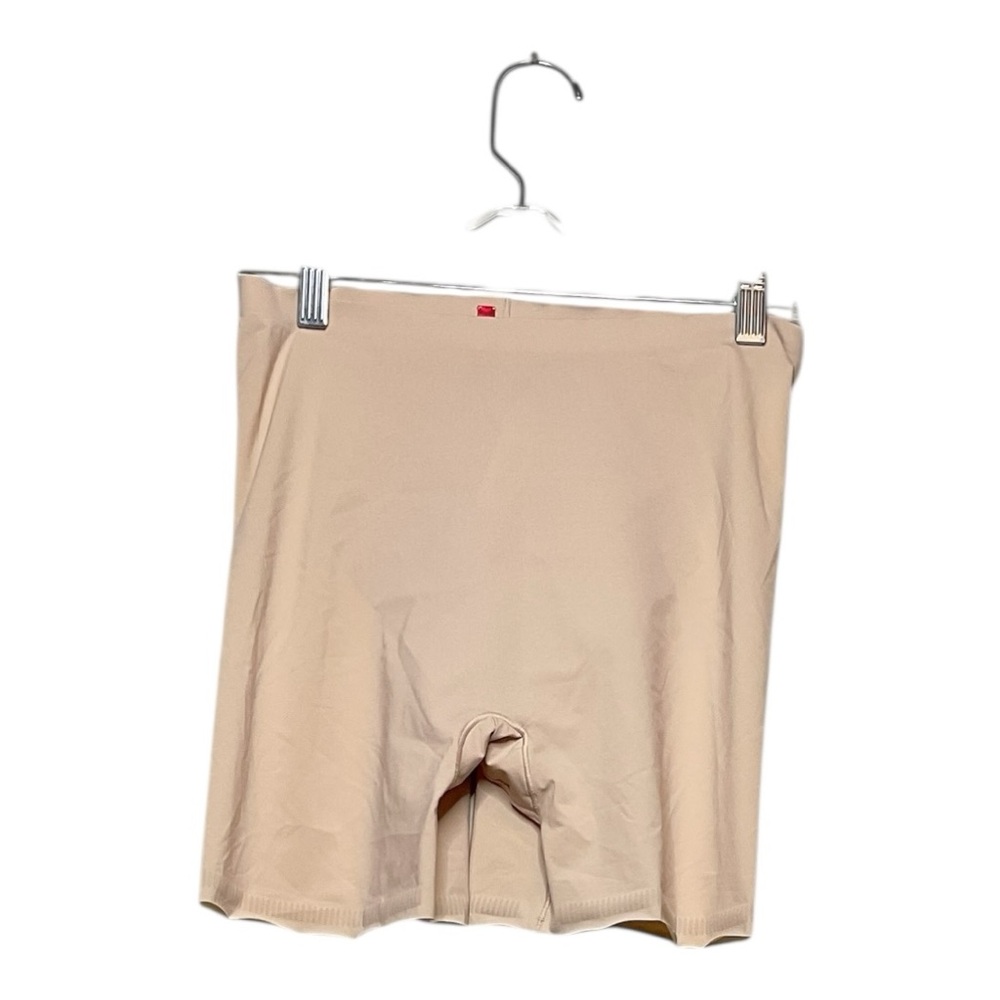 Women's NWOT SPANX nude lightweight shorts, size medium